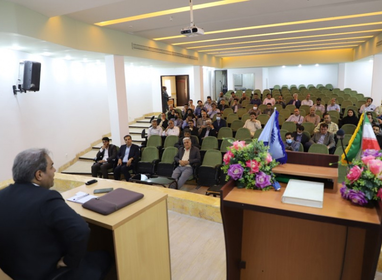 نشست صمیمانه رییس دانشگاه با مدیران گروه های آموزشی دانشگاه زابل