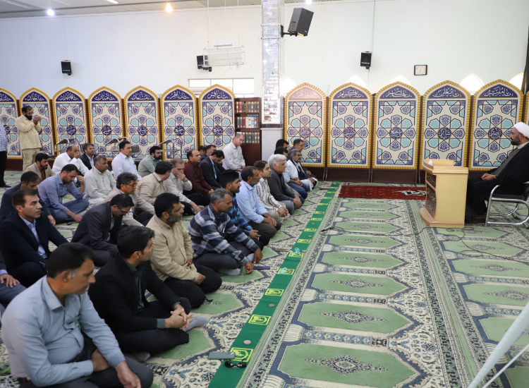 برگزاری نشست بصیرت افزایی در مسجد دانشگاه زابل به مناسبت هفته دفاع مقدس