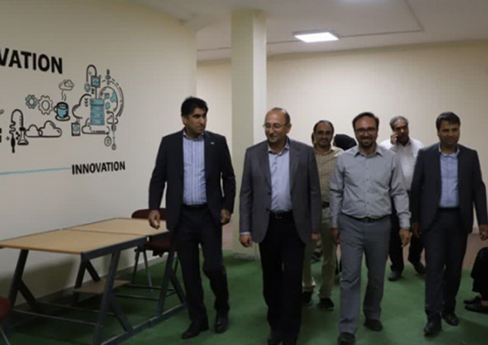 بازدید رئیس دانشگاه زابل از امکانات مرکز نوآوری و توسعه فناوری دانشگاه زابل