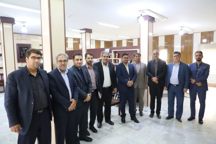 دیدار سرپرست و اعضای هیات رییسه دانشگاه با دادستان شهرستان زابل بمناسبت هفته قوه قضاییه